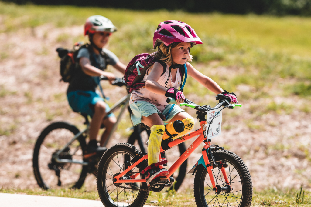 Choosing Between Bike Trailers and Children's Bike Seats